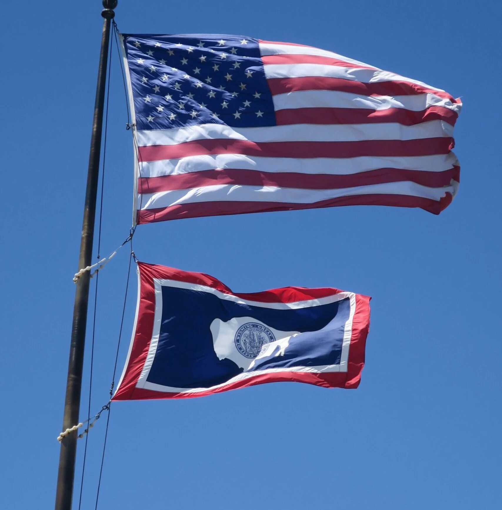 Wyoming flag scaled e1734639675287